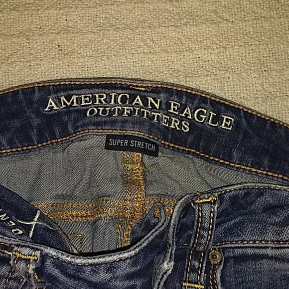 American Eagle Outfitters super stretch jeans. - Picture 2 of 9